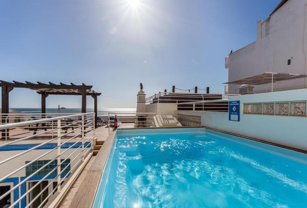 Refurbished Beachfront House, Pool, Ac, Wifi, Albufeira, Sea View Exteriör bild