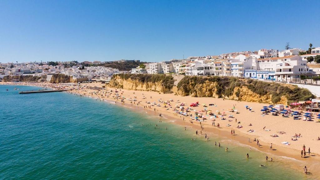Refurbished Beachfront House, Pool, Ac, Wifi, Albufeira, Sea View Exteriör bild