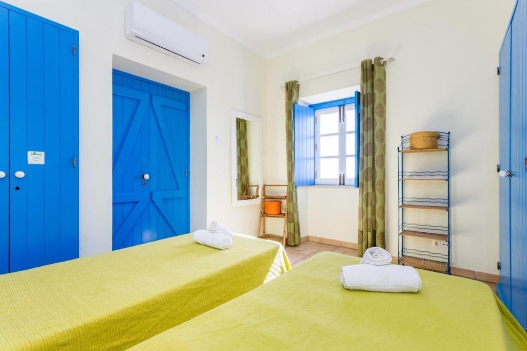 Refurbished Beachfront House, Pool, Ac, Wifi, Albufeira, Sea View Exteriör bild